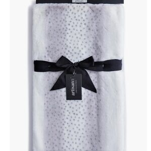 Artisan 34 Rabbit Print Faux Fur Throw Blanket